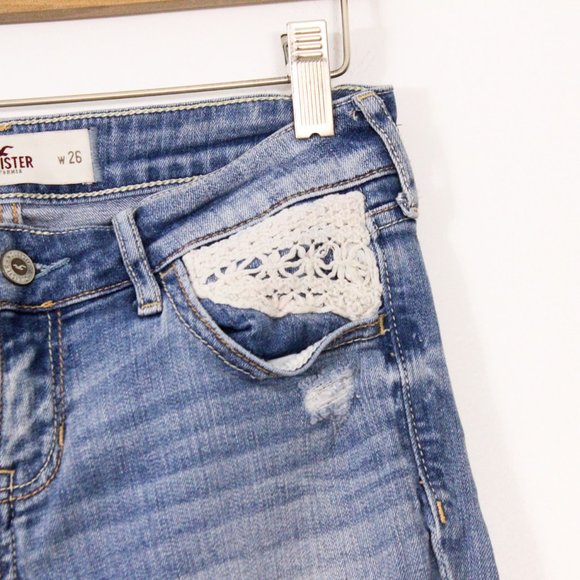 *Hollister Lace Embroidering Medium Wash Skinny Jeans - Picture 3 of 5